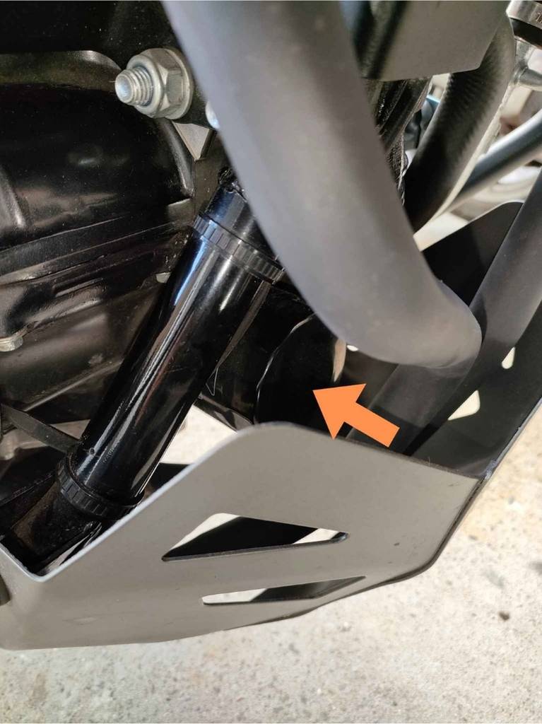vstrom250 oil filter location