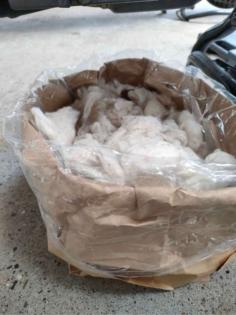 Oil disposal pack