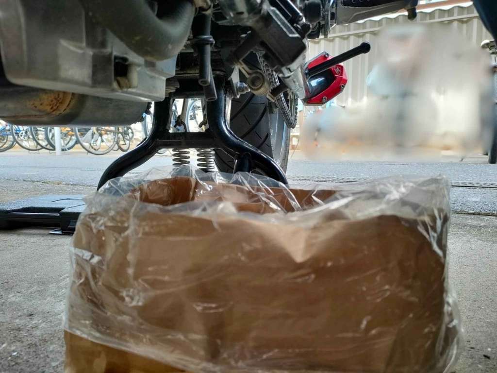 Oil disposal pack