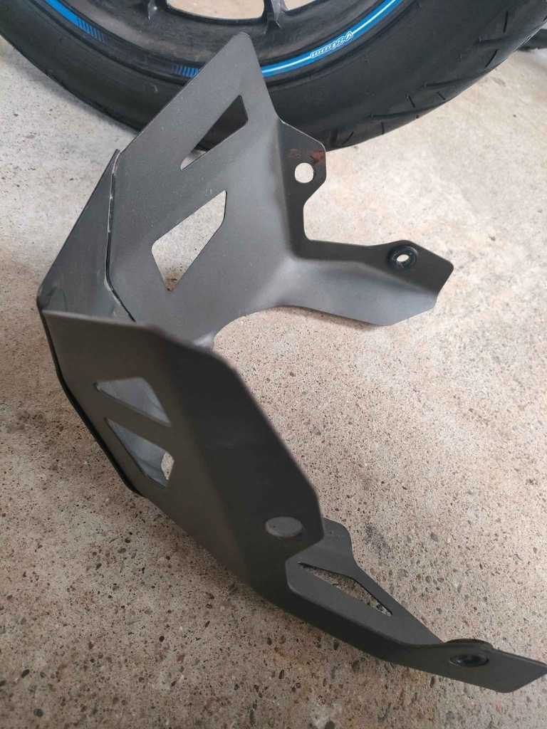 Vstrom250 under guard
